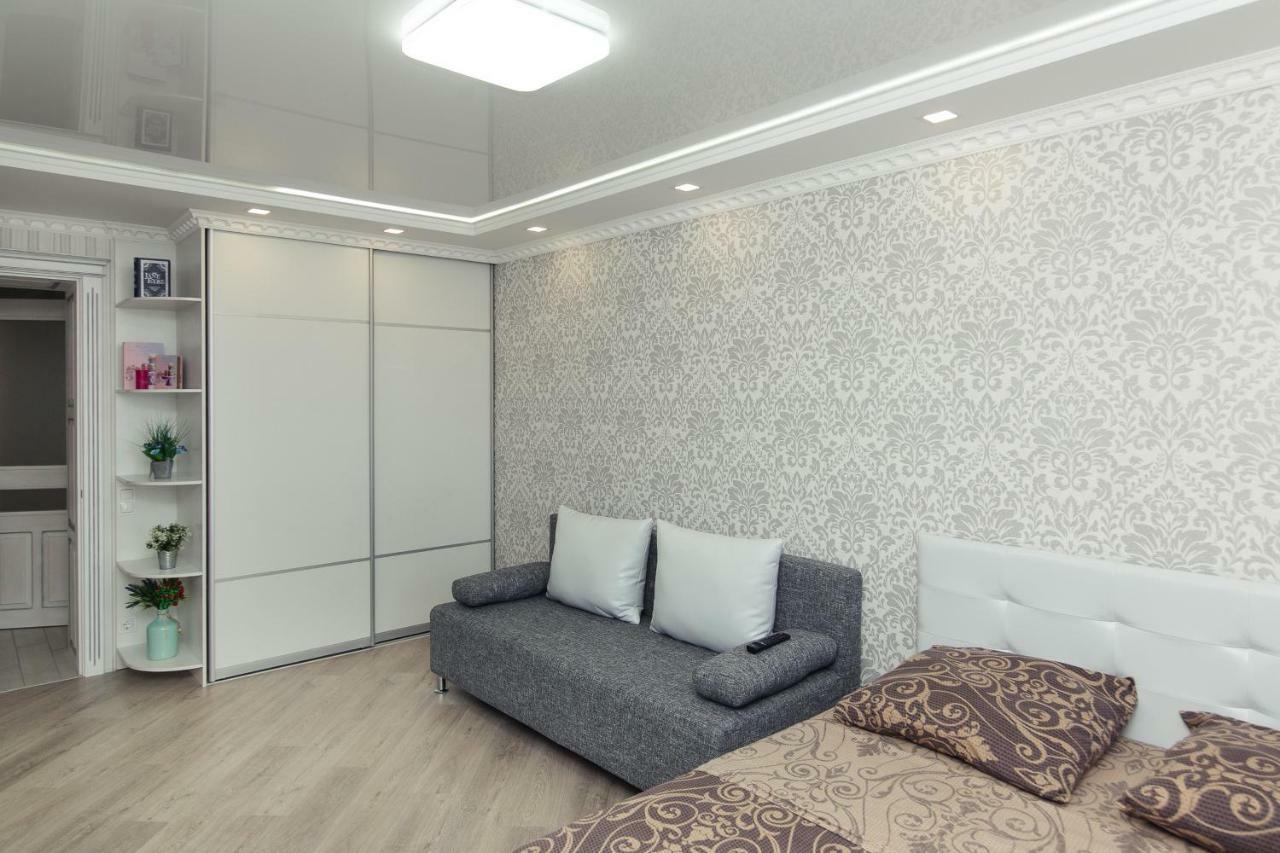 Luxury Apart-Hotel On Kondrateva Street Sumy Ngoại thất bức ảnh
